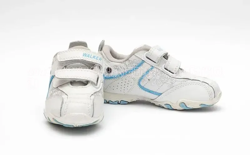 b体育旧版手机版每日互动2024 最潮红色男款运动鞋：引领时尚风
潮